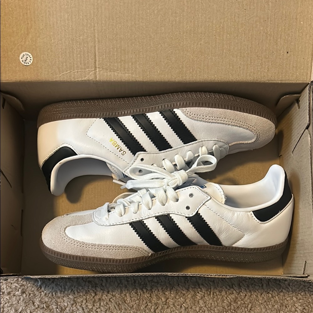 Adidas Women's Samba OG W- brand new, never worn